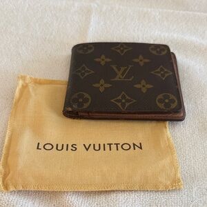 Louis Vuitton Monogram Brown Men’s bi-fold Wallet